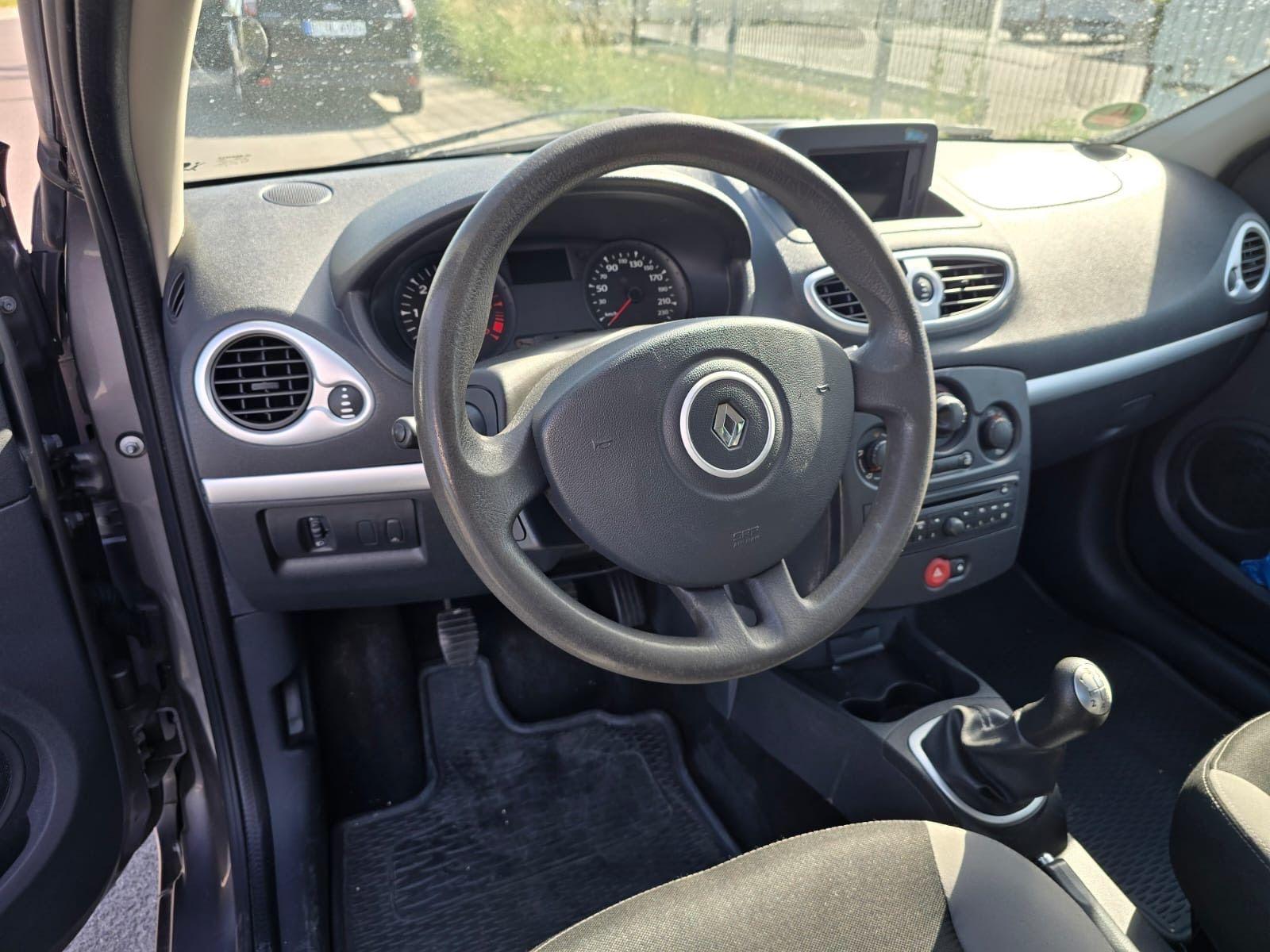 Renault Megane 2011 — photo 6