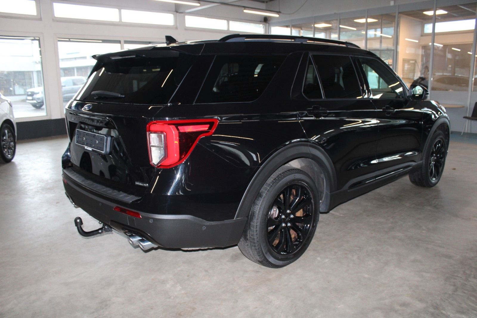 Fahrzeugabbildung Ford Explorer 3,0 PHEV Aut. ST-Line 7-Sitze PANO AHK