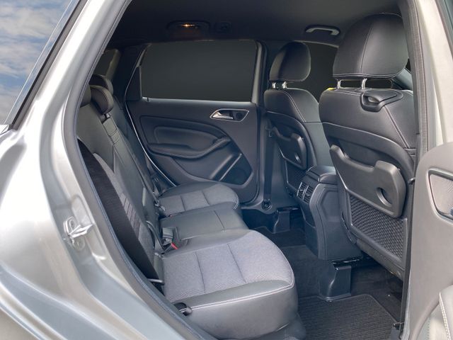 Mercedes-Benz B 220