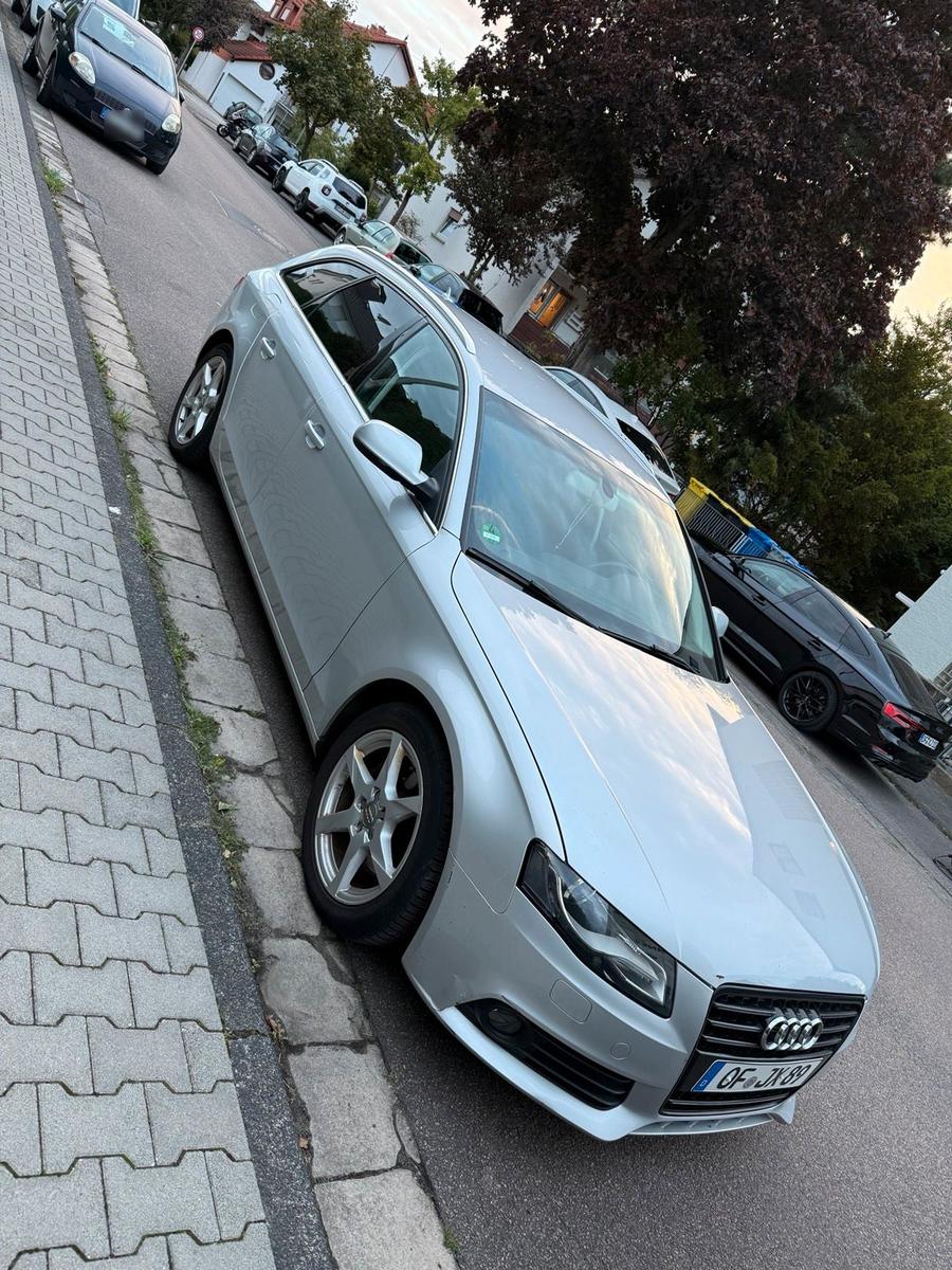 Audi A4 2012 — rear view
