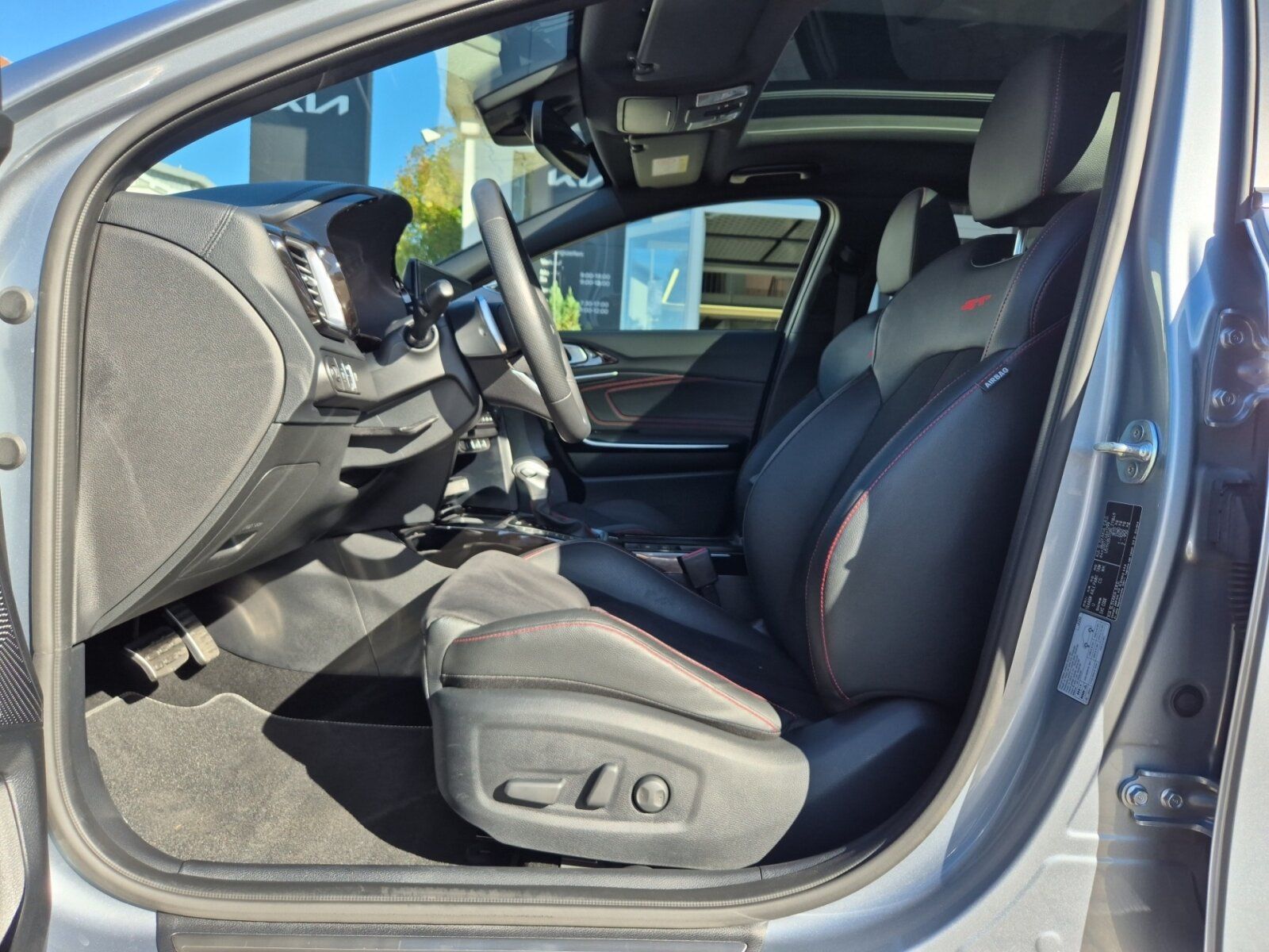 Fahrzeugabbildung Kia Ceed 1.6T-GDI GT KOMFORT-PAKET GLASDACH