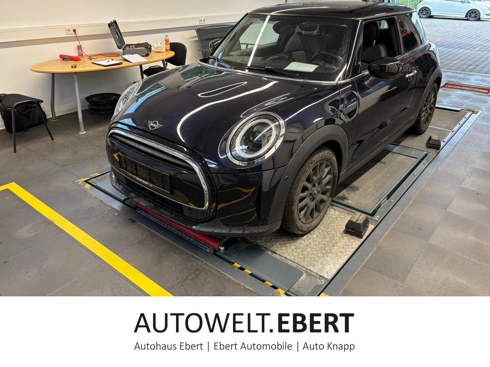 MINI Cooper Classic Trim/PANO-DACH/LED/NAVI/LEDER/SHZ