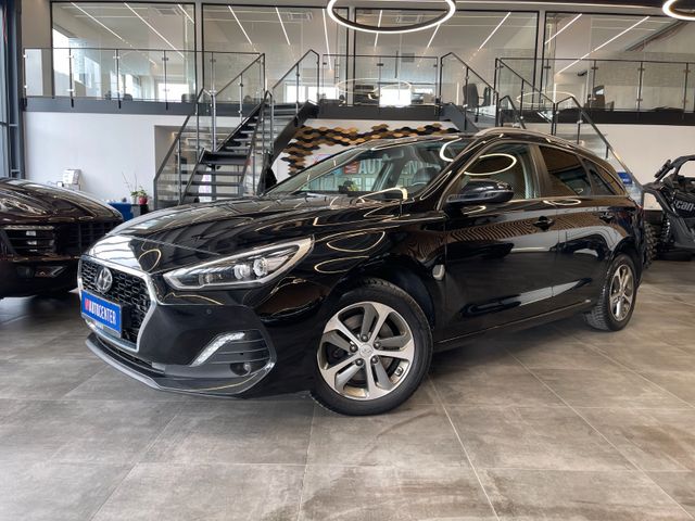 Hyundai i30 cw Premium *ACC*KAMERA*NAVI*SHZ*TEM*TOUCH*