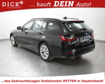 BMW 330 - 6