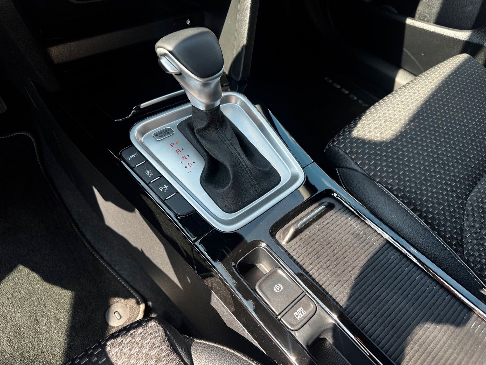 Fahrzeugabbildung Kia XCEED 1.5T SPI NAV 160PS AUTOMATIK
