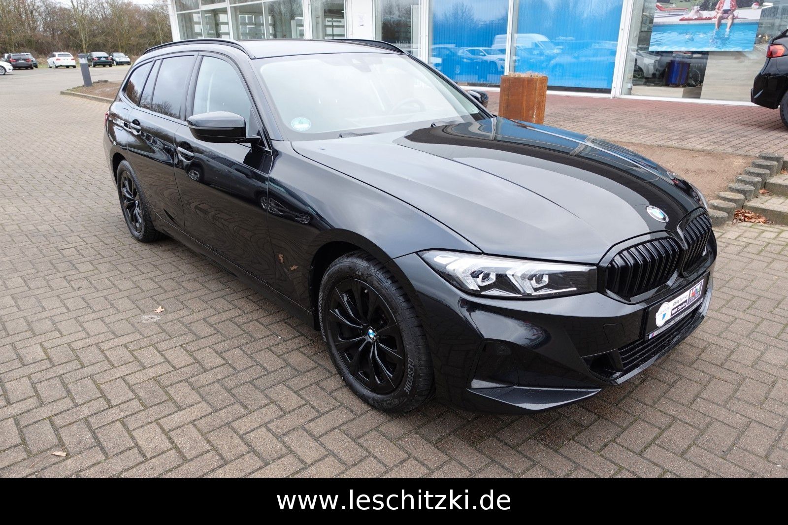BMW 320i Touring Automatik/LED/Navigation foto 8