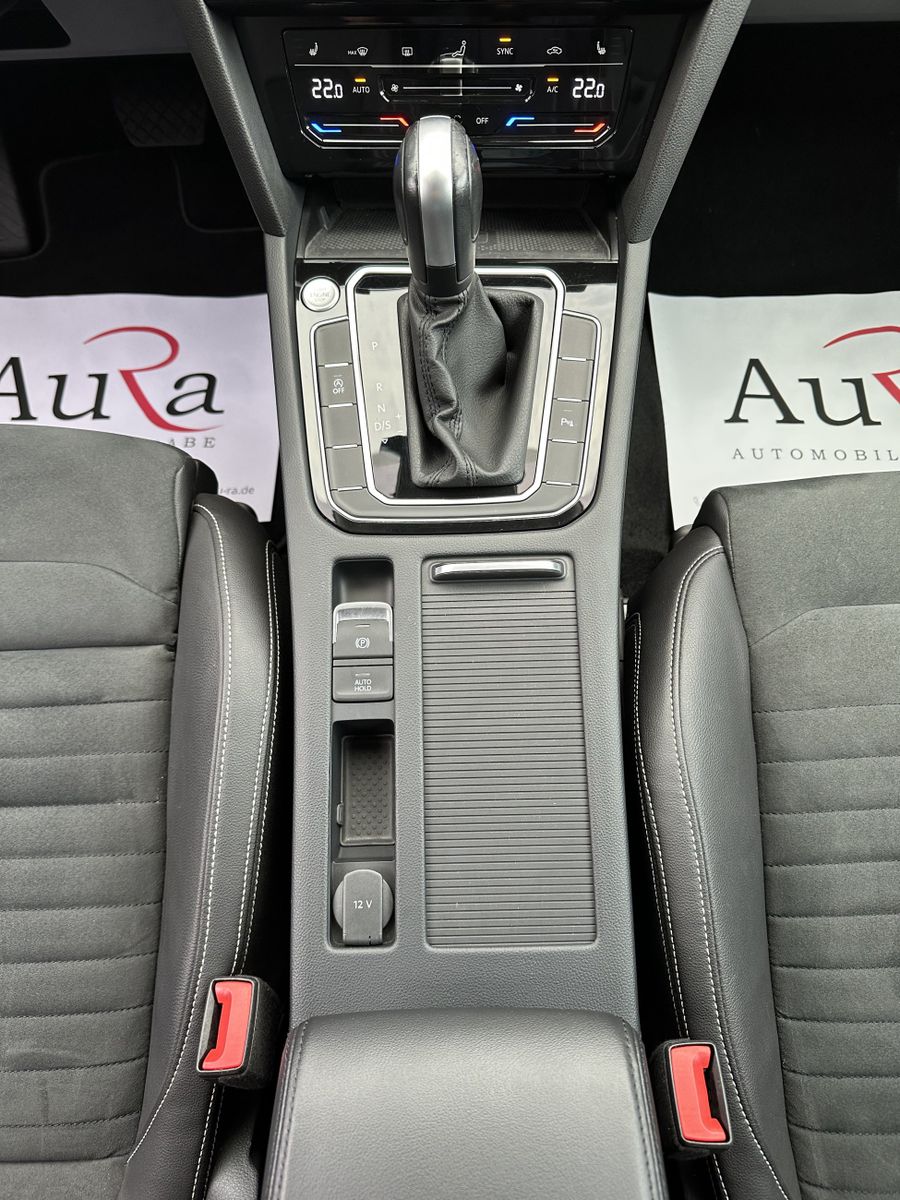 Fahrzeugabbildung Volkswagen Passat Variant 2.0 TDI DSG Elegance NAV+LED+ACC