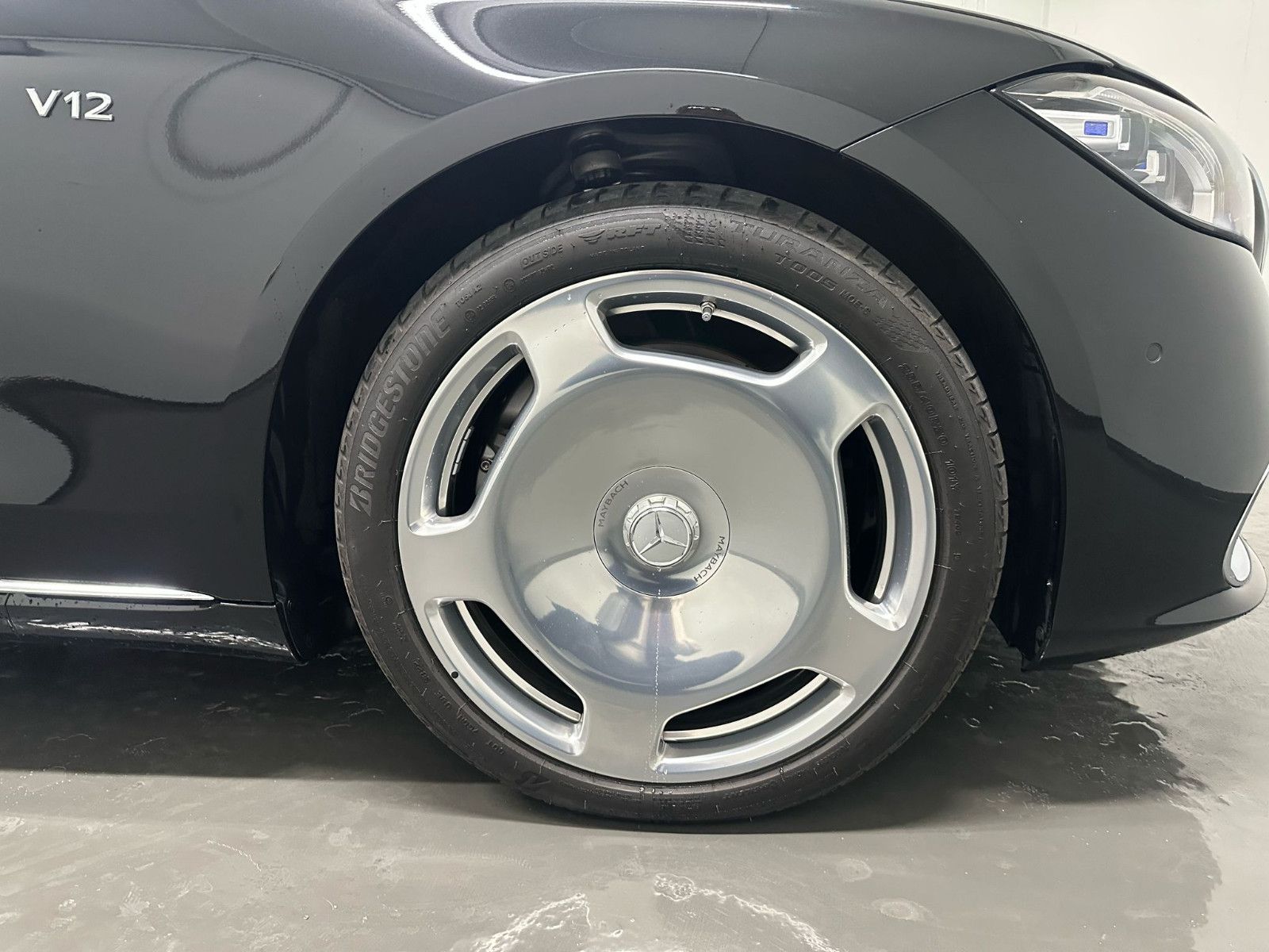 Fahrzeugabbildung Mercedes-Benz S 680 4MATIC MAYBACH *PANO*TV*MANUFAKTUR*TISCHE*