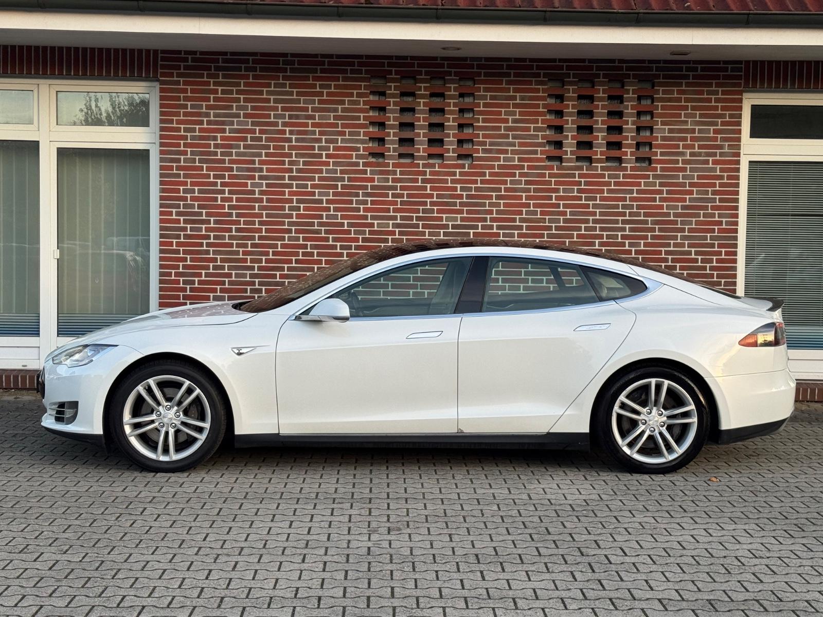 TESLA MODEL S P85 421CH - SUPERCHARGE GRATUITE - SOH 95.8%