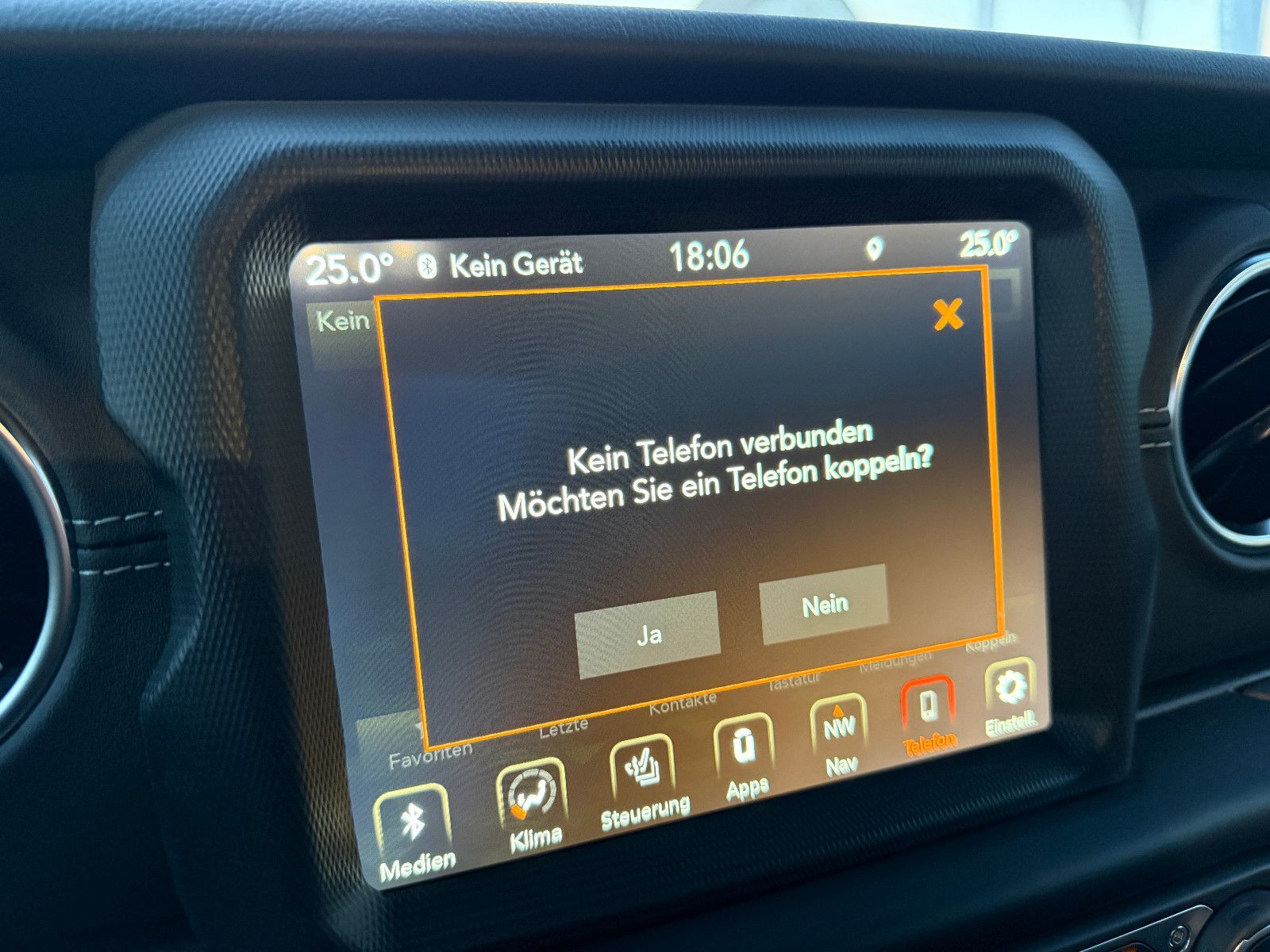 Fahrzeugabbildung Jeep Gladiator Overland 4WD/VOLL/NEUWAGENZUSTAND/