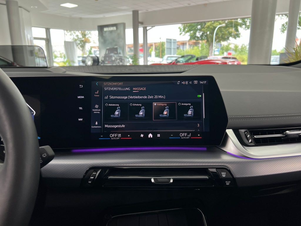 BMW 223 Active Tourer i M-Sport*PANO*HUD*H-K*360°
