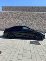 Mercedes-Benz CLA 45 AMG Mercedes-AMG CLA 45 4MATIC DCT Me... - : Coupé, Mercedes