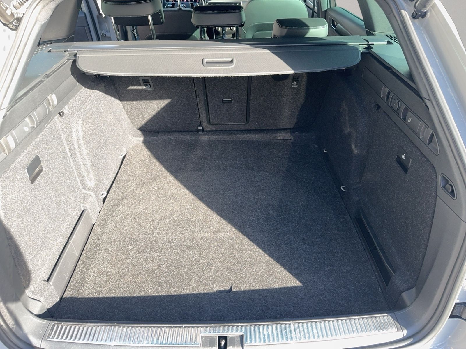Superb CombiI 2,0 TSI Sportline 4x4, Standheizun