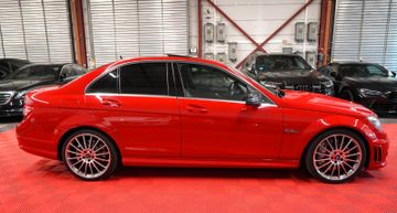 Mercedes C 63 AMG - 6