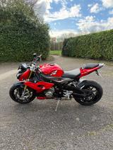 BMW S1000r - Super Zustand  - NAKED BIKE VON 751 BIS 1000 CCM