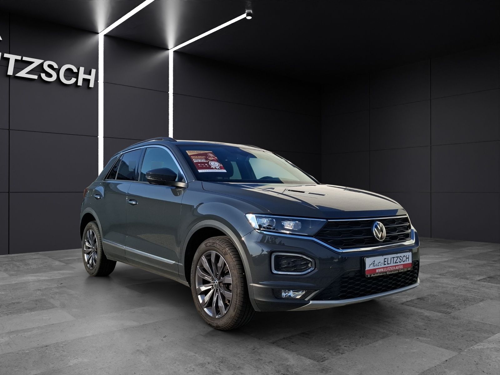Fahrzeugabbildung Volkswagen T-Roc TSI Sport LED AHK ACC PDC SHZ