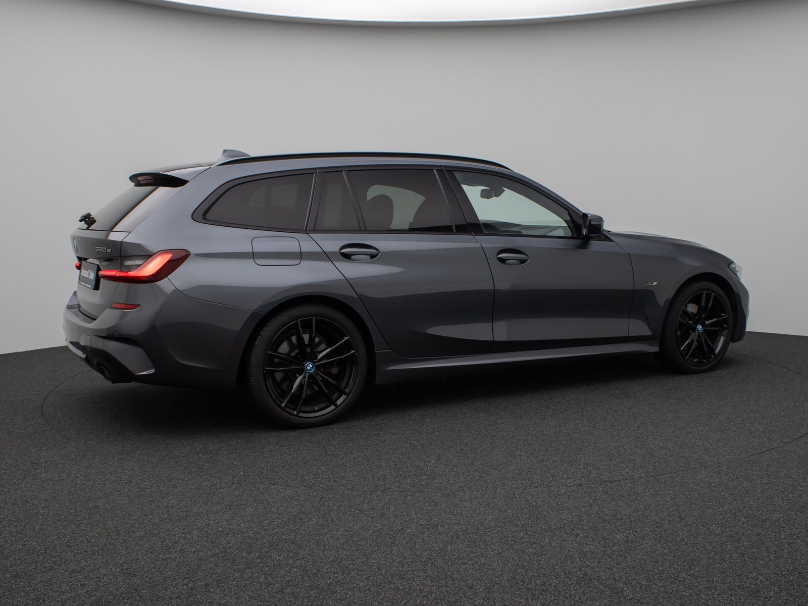 Fahrzeugabbildung BMW 320e M Sport HiFi DAB PDC Fernlichtassist 19Zoll