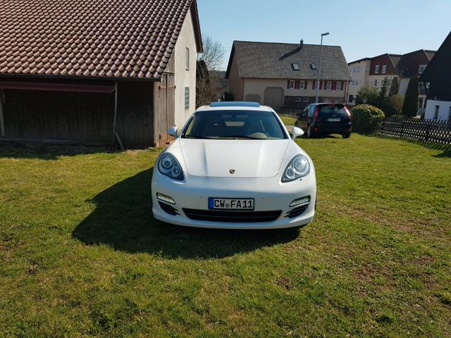 Porsche Panamera 4S S