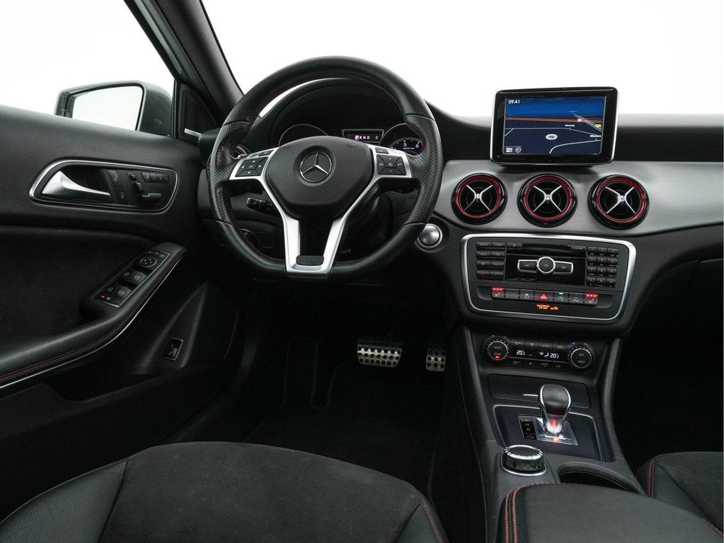 Mercedes-Benz GLA 45 AMG