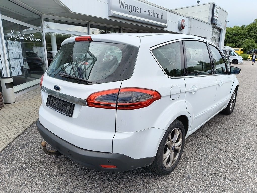 Fahrzeugabbildung Ford S-Max 2.0 TDCi DPF Titanium