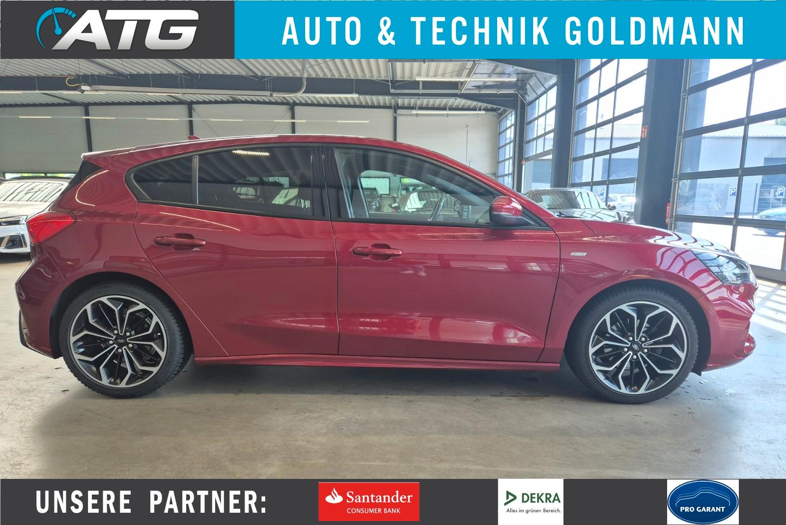 Ford FOCUS ST-LINE NAVI SITZHZ PDC TÜV+SERVICE NEU