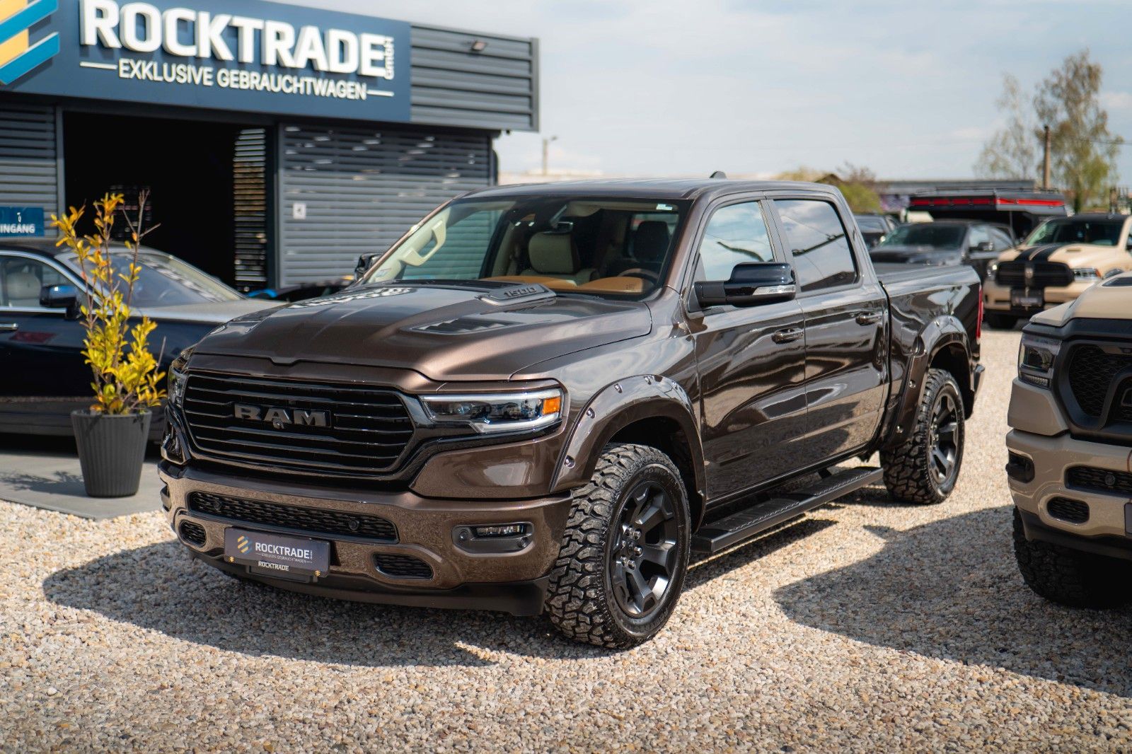 Fahrzeugabbildung Dodge RAM 5.7 V8 HEMI 4x4 LARAMIE Limited Offroad LED