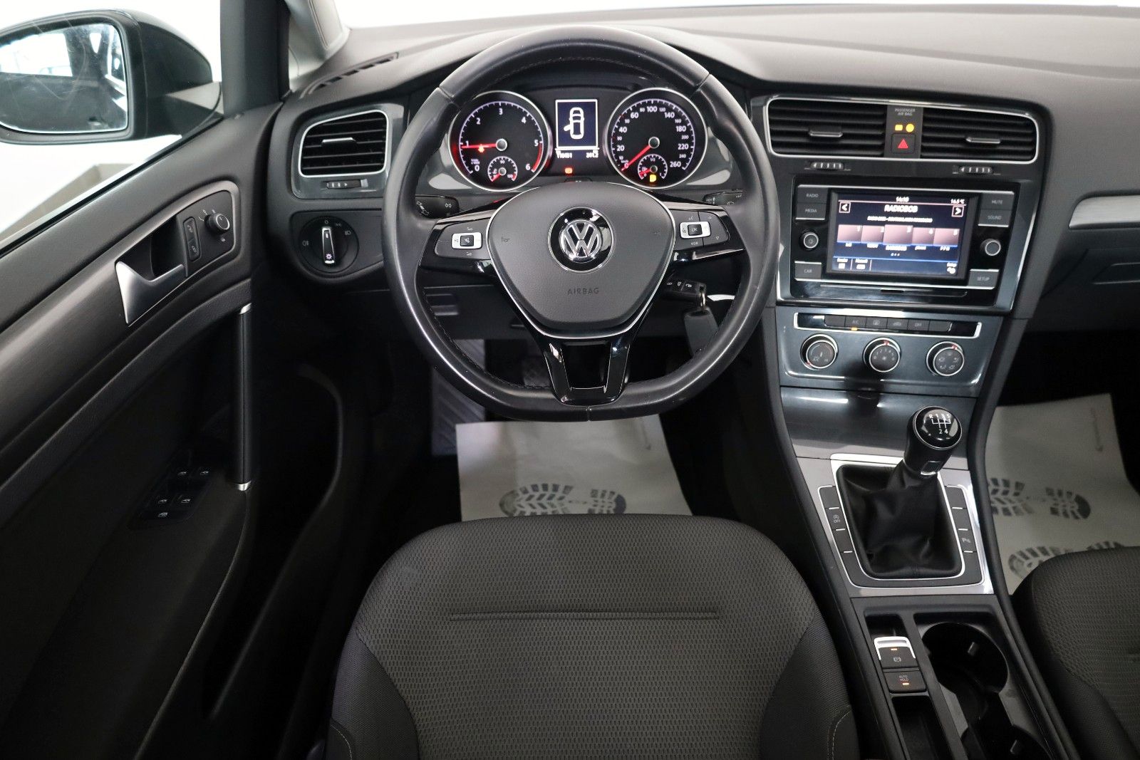 Fahrzeugabbildung Volkswagen Golf VII Lim. Comfortline BMT,PDC v.h.,SR+WR