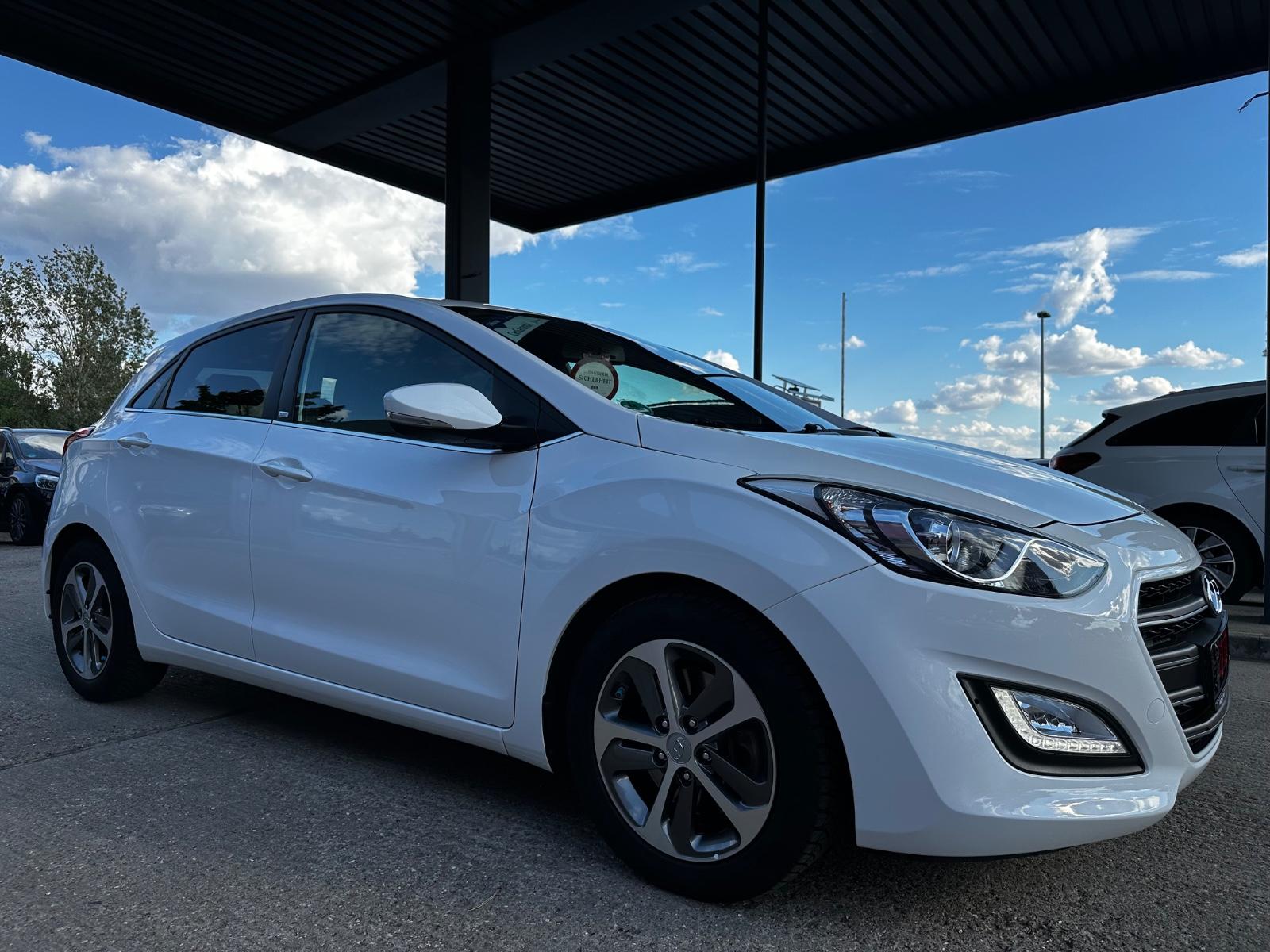 Hyundai i30 blue Passion Plus "KAMERA"NAVI"SHZ"LHZ"