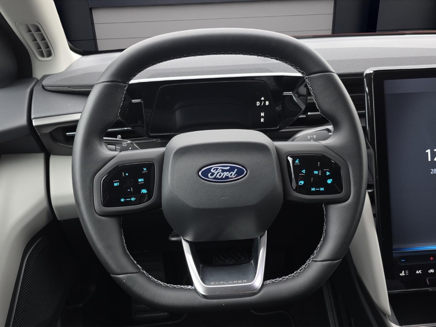 Ford Explorer AWD 79kWh Kamera LED Head-Up-Display, миниатюра 11