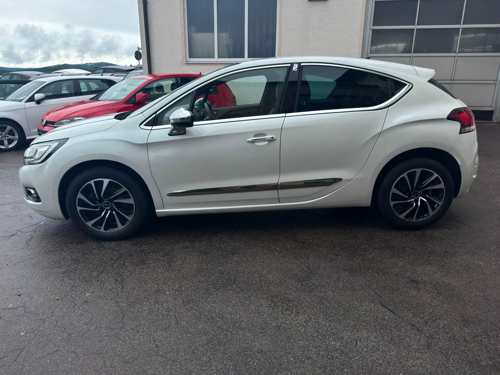DS Automobiles DS4 1.6THP Automatik MEM MASSAGE NAVI HIFI-SOUND