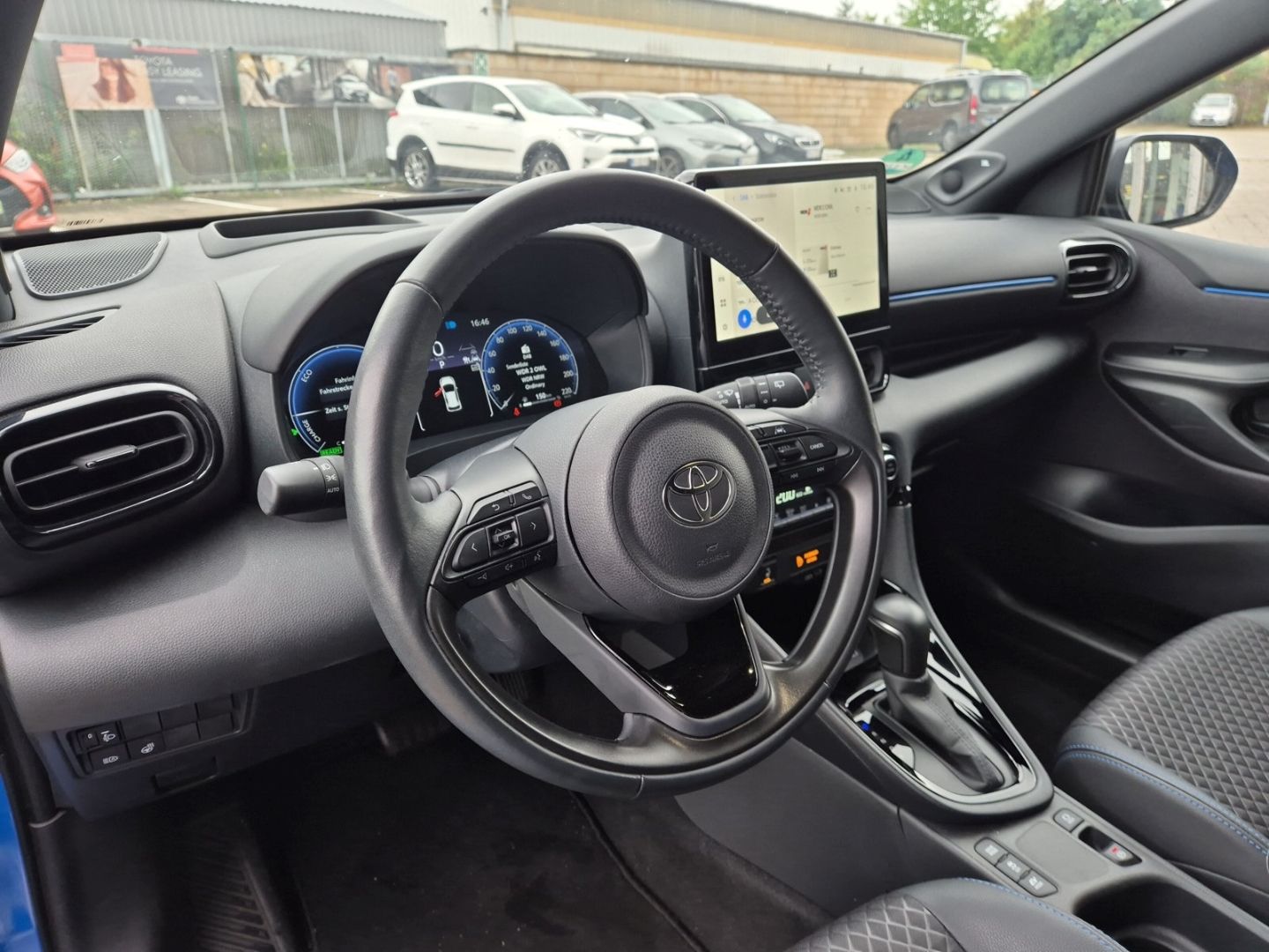 Fahrzeugabbildung Toyota Yaris Hybrid Premiere Edition 1.5 Dual-VVT-iE EU