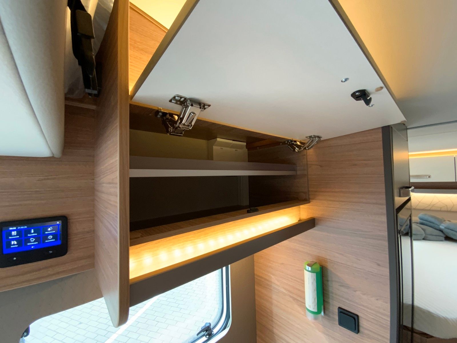 Fahrzeugabbildung Weinsberg CaraSuite 650 MEG