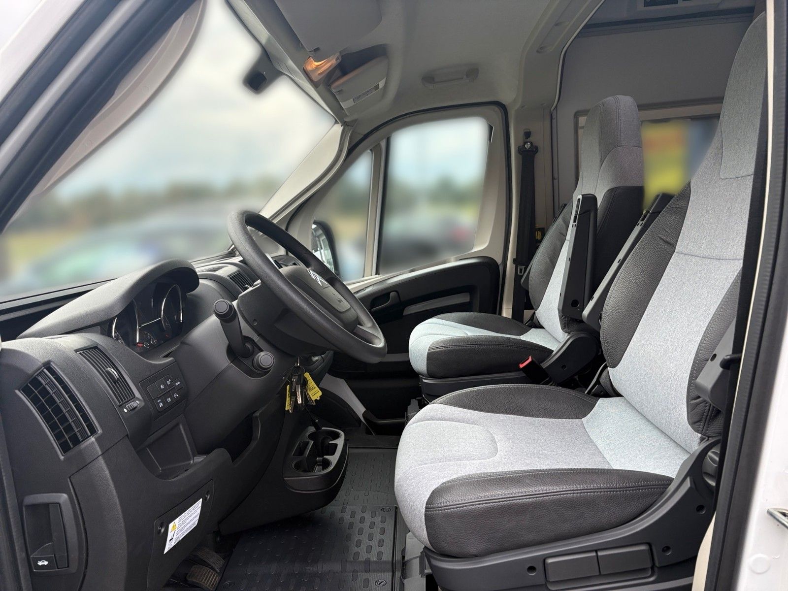 Fahrzeugabbildung Citroën Jumper Grossraumkasten