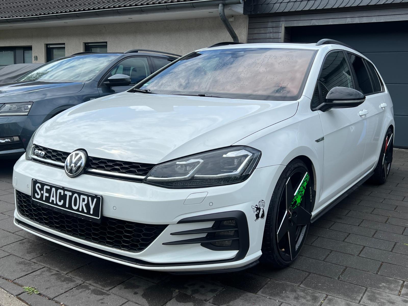 Volkswagen Golf VII GTD DSG PANO LED NAVI ACC STANDH.