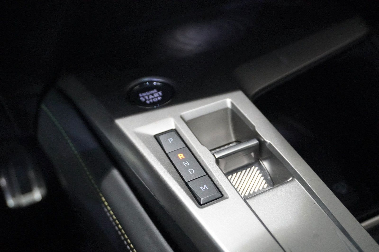 Fahrzeugabbildung Peugeot 308 SW 1.5D GT SPORT NAVI/LED/KAMERA/VIRT./DAB+