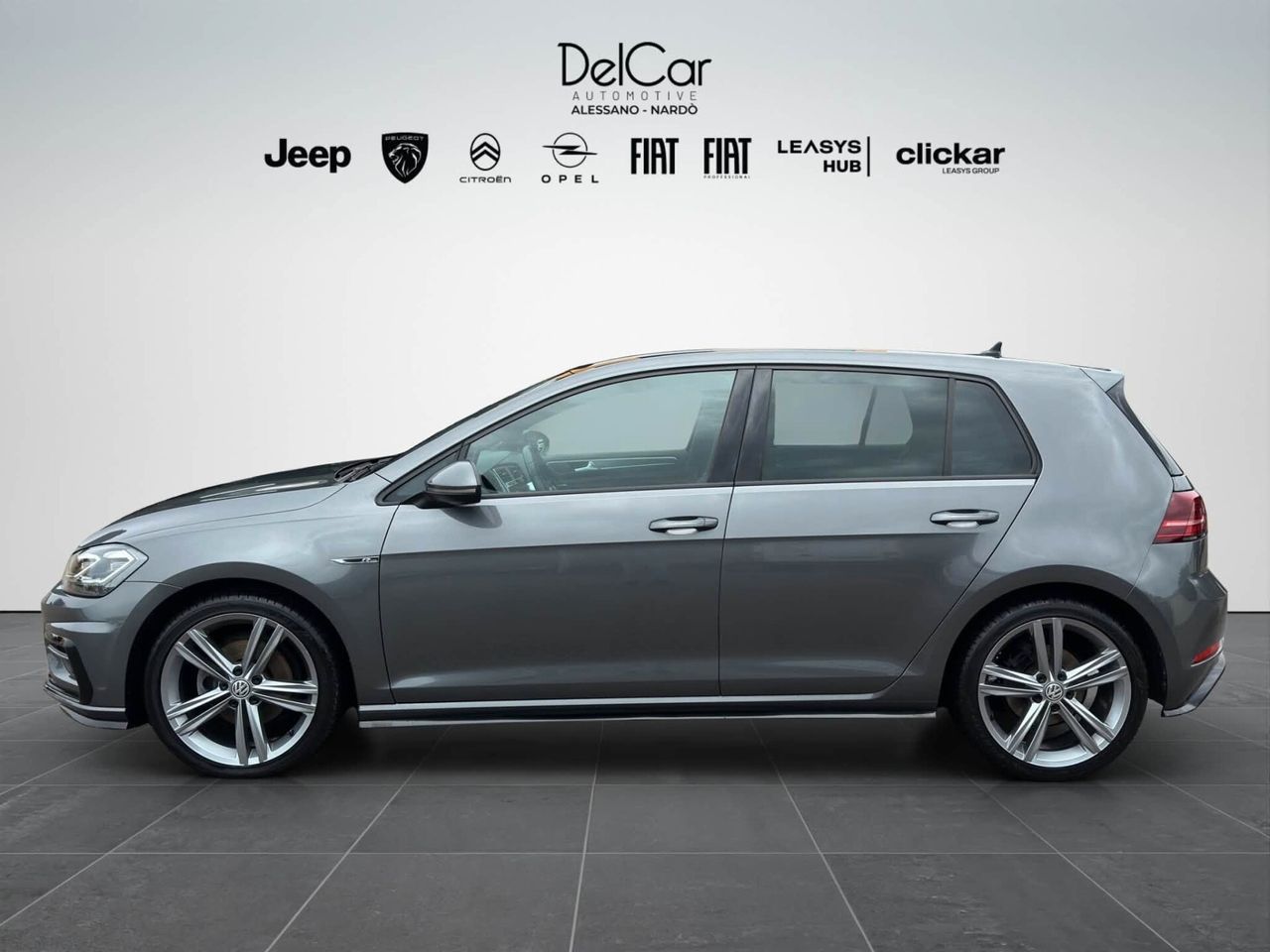Volkswagen Golf 1.6 TDI 115 CV 5p. R-LINE BlueMo imagem 2