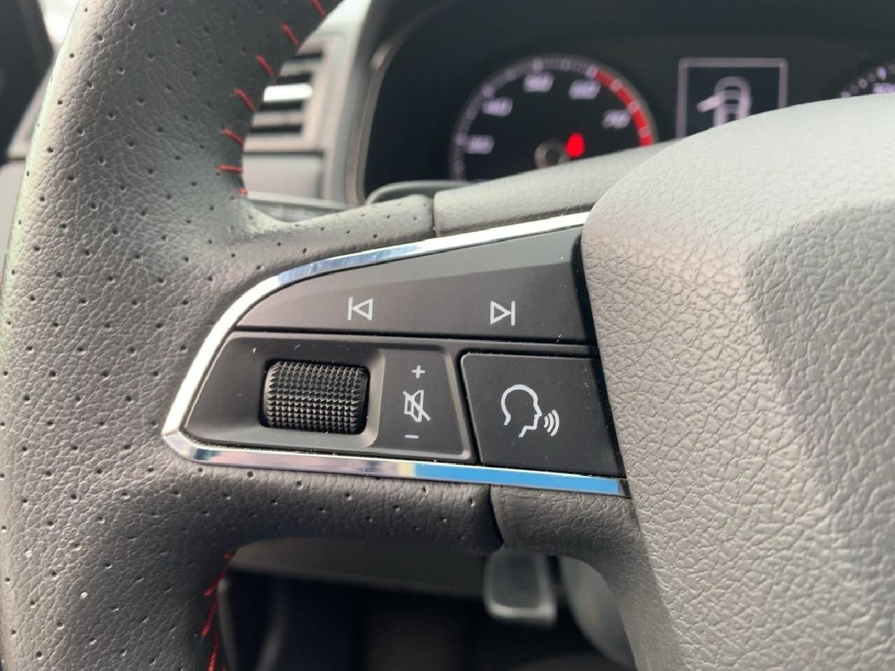 Fahrzeugabbildung SEAT Arona FR 1,0 TSI + Klima-Komfort-Paket