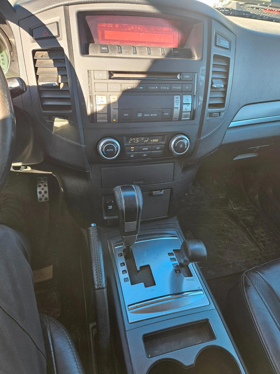 Mitsubishi Pajero 2007 — photo 12