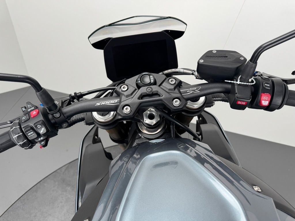 Fahrzeugabbildung BMW S1000 R *VOLLAUSSTATTUNG *SCHMIEDERÄDER