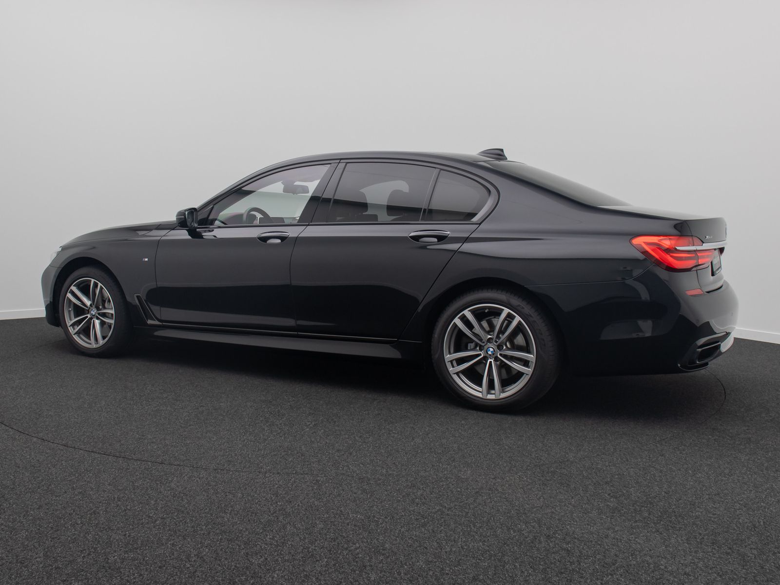 Fahrzeugabbildung BMW 750d xD M Sport 360&deg; Massage FondEnt Laser Voll