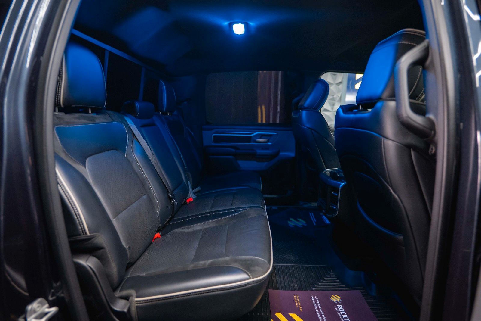 Fahrzeugabbildung Dodge RAM 5.7 V8 HEMI 4x4 Offroad Night  LPG Hardtop