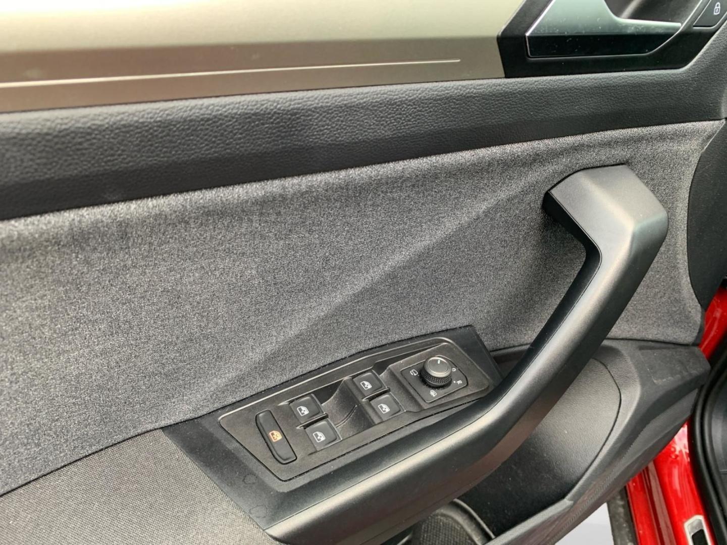 Volkswagen T-Roc 1.0TSI Move+LED+KLIMA+SHZ+KAMERA+CARPLAY, миниатюра 16