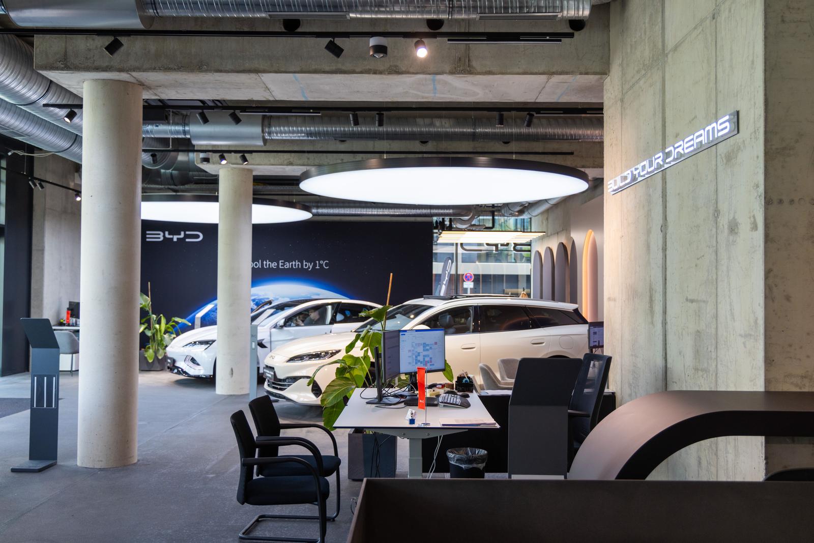 showroom-image-main