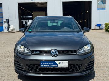 Volkswagen Golf - 4