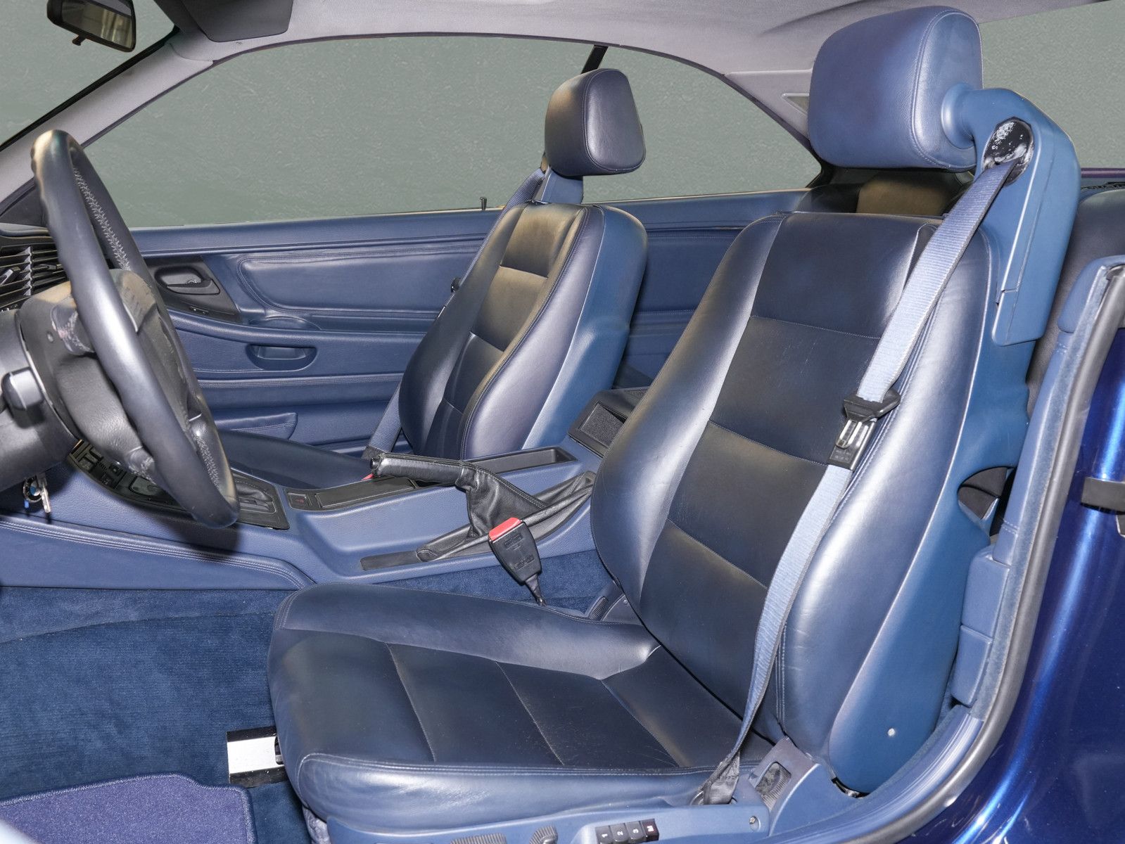 Fahrzeugabbildung BMW 850 i Automatik - elektr. SD | AHK abnehmbar