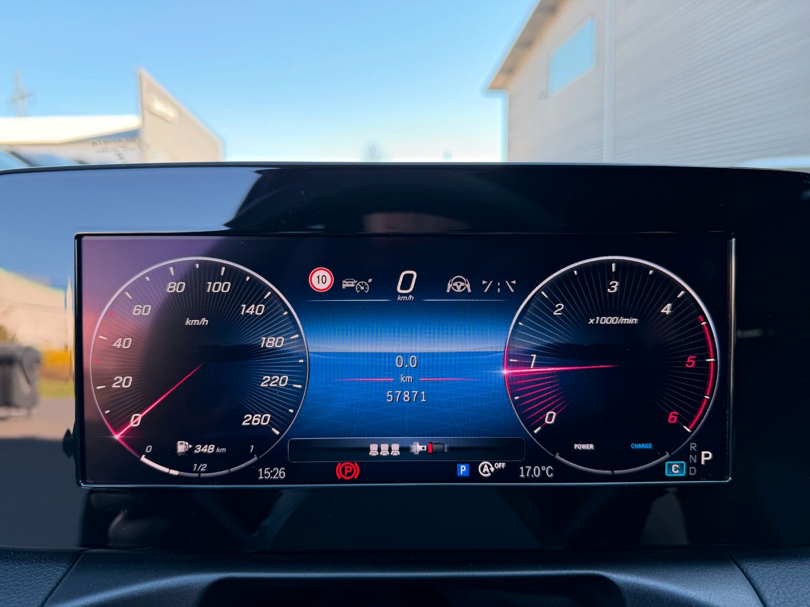 Fahrzeugabbildung Mercedes-Benz C 200d T Avantgarde+AHK+Distr+RKamera+LED+IHC