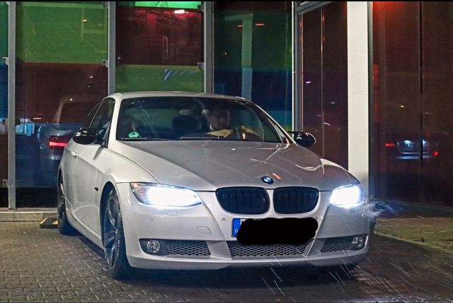 BMW 335i Cabrio e93