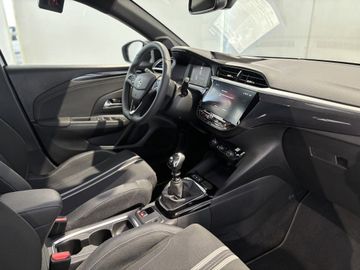 Fotografie 4 des Opel Corsa 1.2 Direct Injection Turbo GS