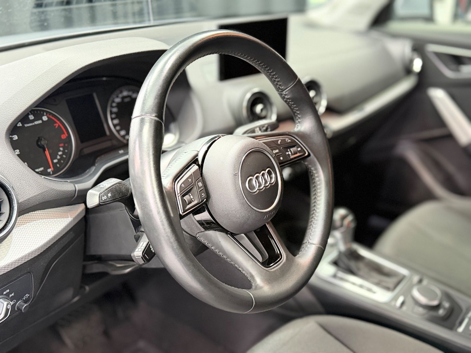 Fahrzeugabbildung Audi Q2 basis ultra|S-TRONIC|NAVI|PDC|LED LICHT|