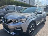Peugeot 3008 PureTech 130 Crossway 1.2 L - Peugeot 3008 mit Benzin-Antrieb: Alcantara